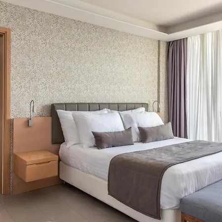 Royal Apollonia By Louis 5* Lemesos